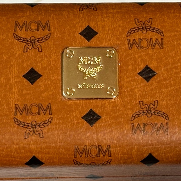 MCM Monogram Cateye Sunglasses 😎 Modern Creation München🕶️ - Picture 4 of 16